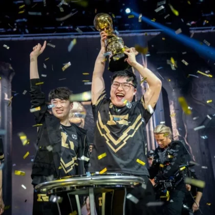 uzi-earns-prestigious-spot-in-league-of-legends-hall-of-legends