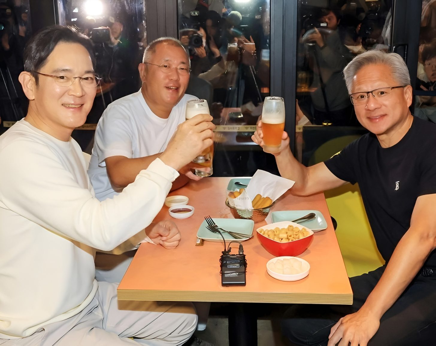 NVIDIA CEO Enjoys Lively Gathering With Samsung and Hyundai Executives in Korea: Fried Chicken, Beers, and Spicy Banter