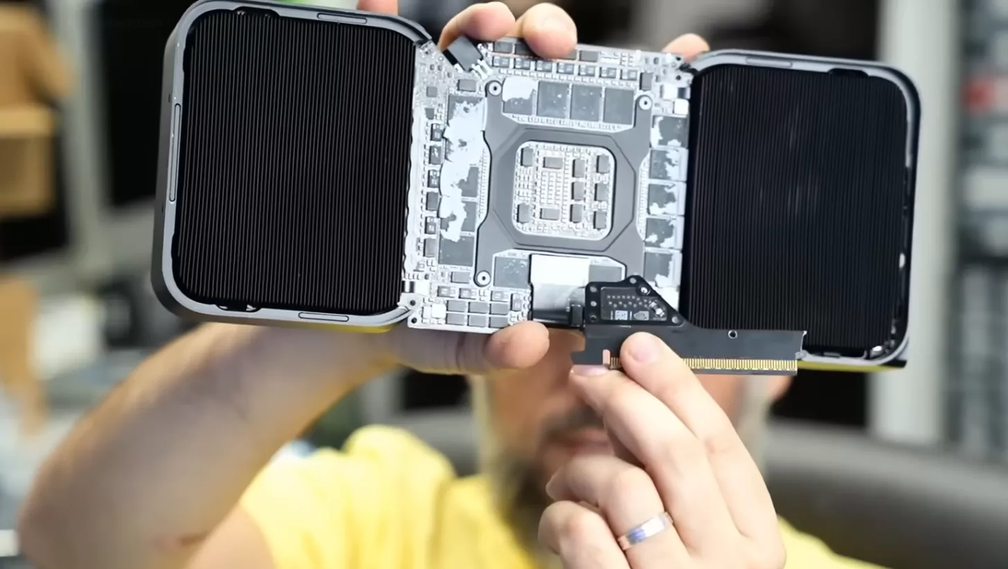 $10,000 RTX PRO 6000 Rendered Obsolete Due to Irreplaceable Broken PCIe Connector