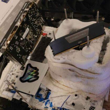 Overclocker Shatters DDR5 Memory Frequency World Record with 13,153 MT/s Achievement