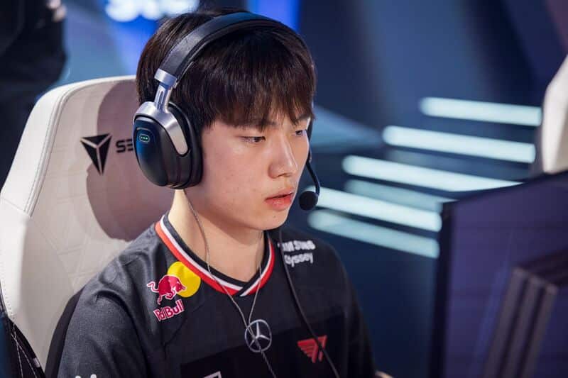 T1's DONGHAK during EWC Overwatch Mid Season Championship tournament 