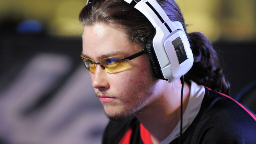 Wizzrobe Skips FAST FALL$ as Nouns Retracts Flight Offer