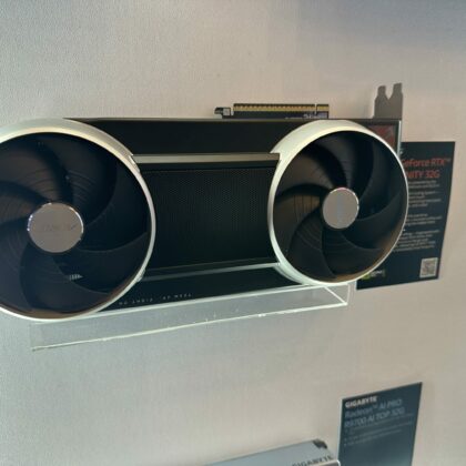 Exploring AORUS's GeForce RTX 5090 Infinity: Founders Edition PCB and Windforce HyperBurst Cooler with a Stealthy Overdrive Fan