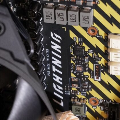 MSI RTX 5090 Lightning Z Sets Record with 3.75 GHz Frequency & Dominates Benchmarks with 2500W BIOS XOC